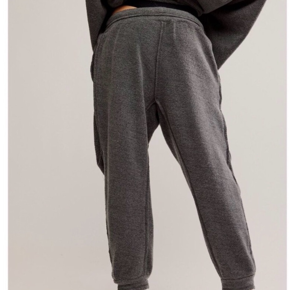 Free People Charcoal Gray Cozy V-Neck Sweatshirt & Jogger Set - Picture 5 of 6